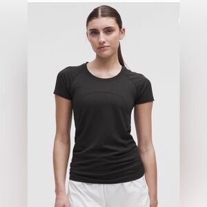 Lululemon Swiftly Tech Short Sleeve Shirt 
Hip Length